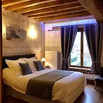 Le Chateau De Couette-café 3*