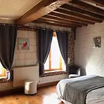 Le Chateau De Couette-café Penin