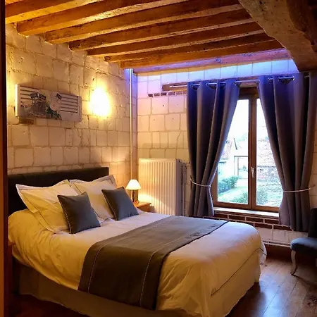 Bed & Breakfast Le Chateau De Penin