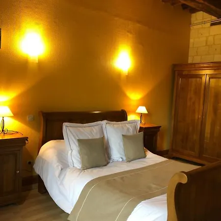 Bed and breakfast Le Chateau De Penin