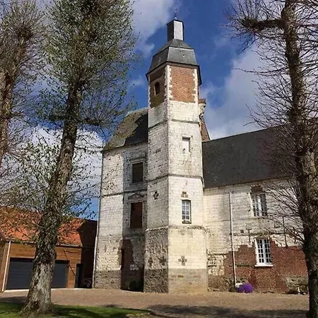 Le Chateau De Bed and breakfast Penin