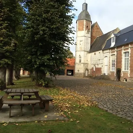 Bed and breakfast Le Chateau De Penin