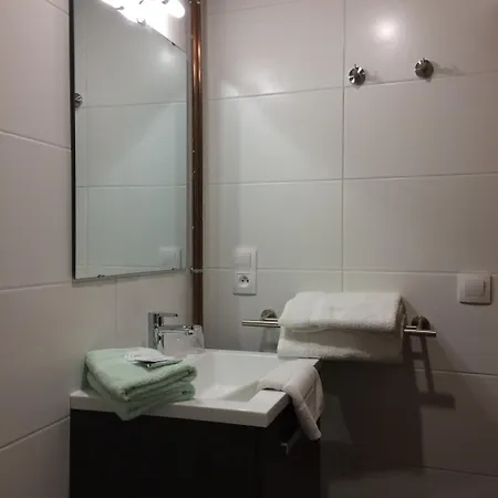 Bed and breakfast Le Chateau De Penin