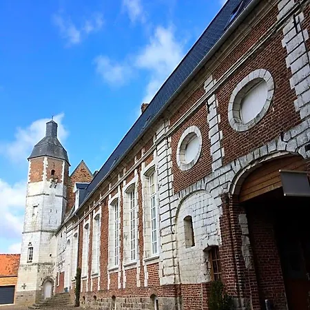Le Chateau De Penin